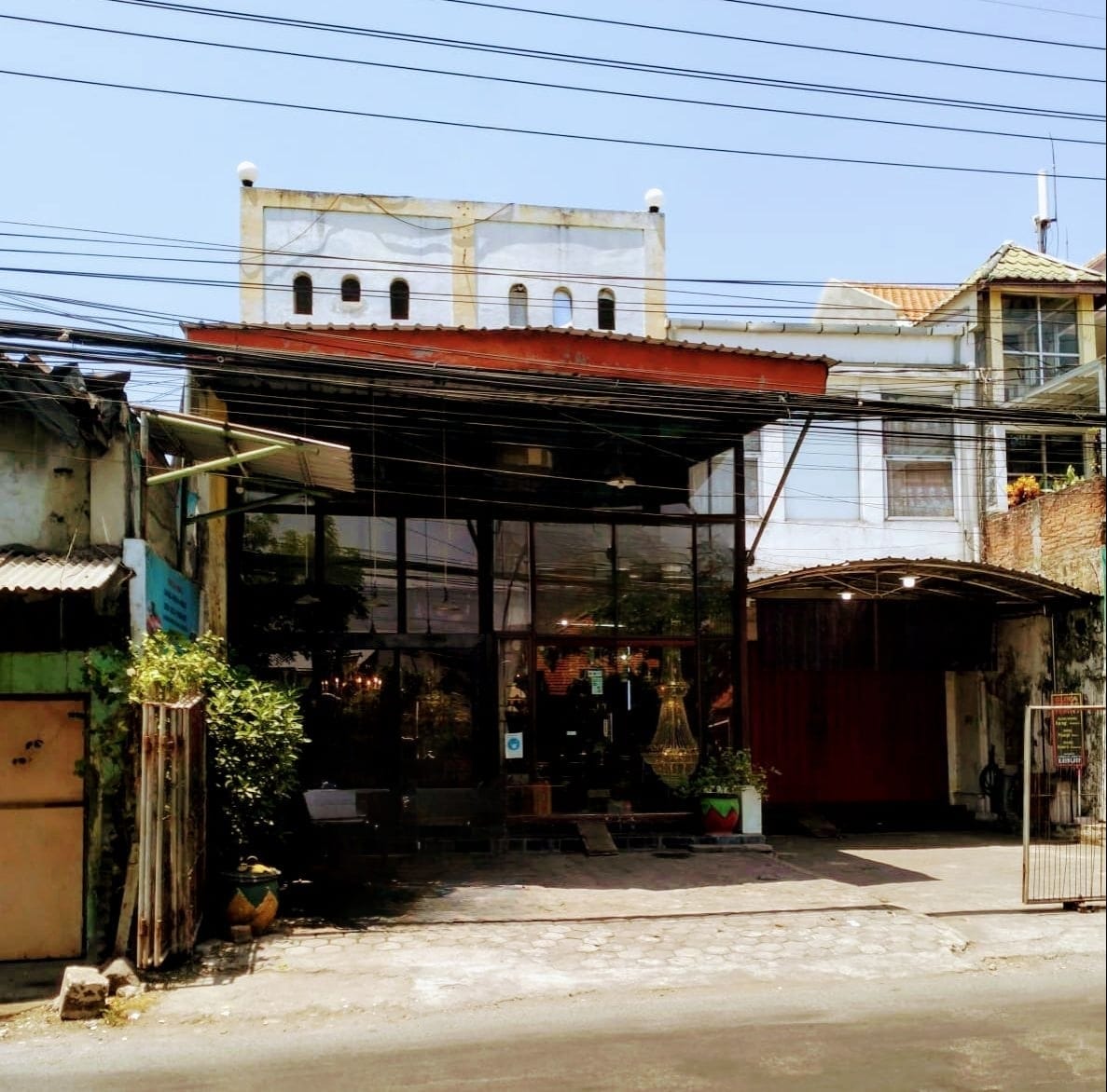 Dijual Ruko Strategis Menur Pumpungan Surabaya TimurDijual Ruko Strategis Menur Pumpungan Surabaya Timur - Image 1