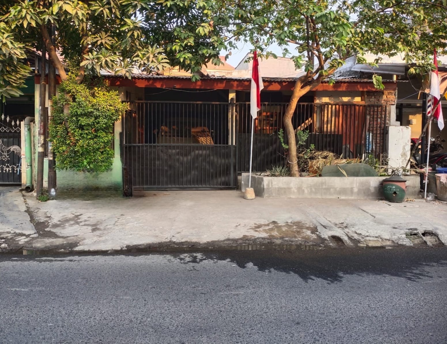 Dijual Rumah 1,5 Lantai di Nol Jalan Raya Pulo Wonokromo Surabaya Selatan - Image 1