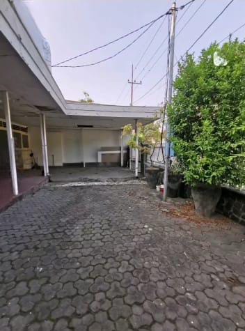 Disewakan Rumah Luas Dan Strategis di Dr Wahidin Surabaya Pusat - Image 1