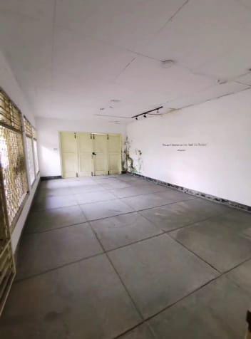 Disewakan Rumah Luas Dan Strategis di Dr Wahidin Surabaya Pusat - Thumbnail 4