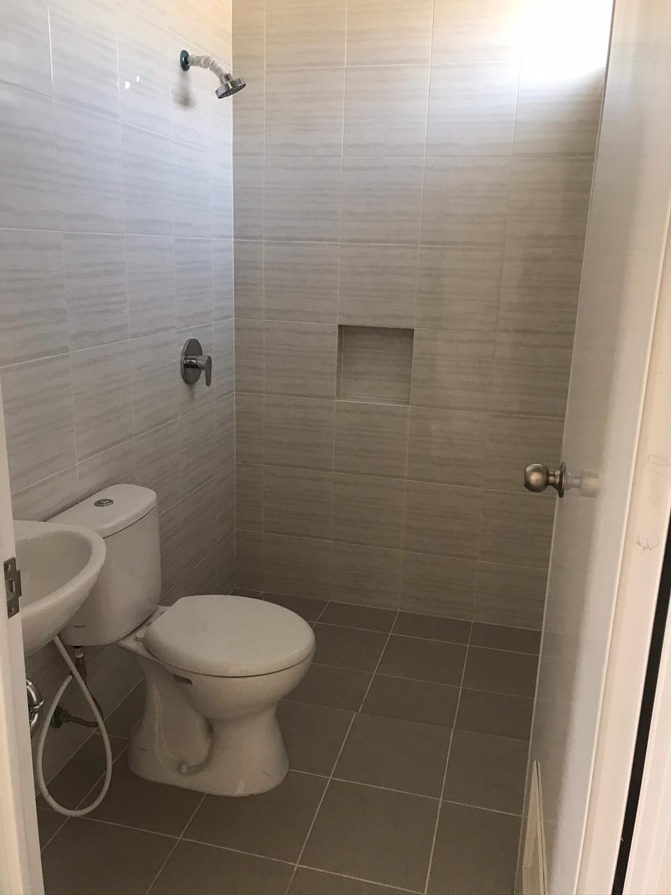 Disewakan Rumah Bagus Modern di Grand Sunrise Gresik - Thumbnail 2