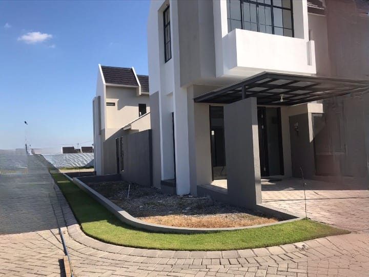 Disewakan Rumah Bagus Modern di Grand Sunrise Gresik - Image 1