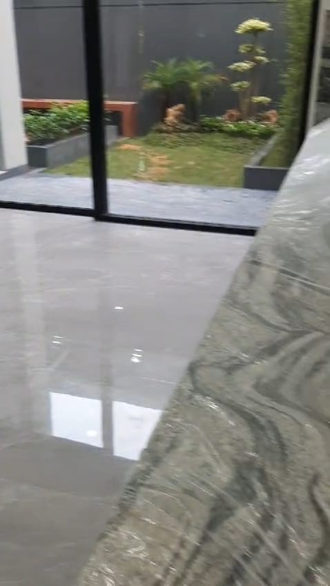 Dijual Rumah Modern Minimalis di Bukit Golf International Citraland Surabaya Barat - Thumbnail 3