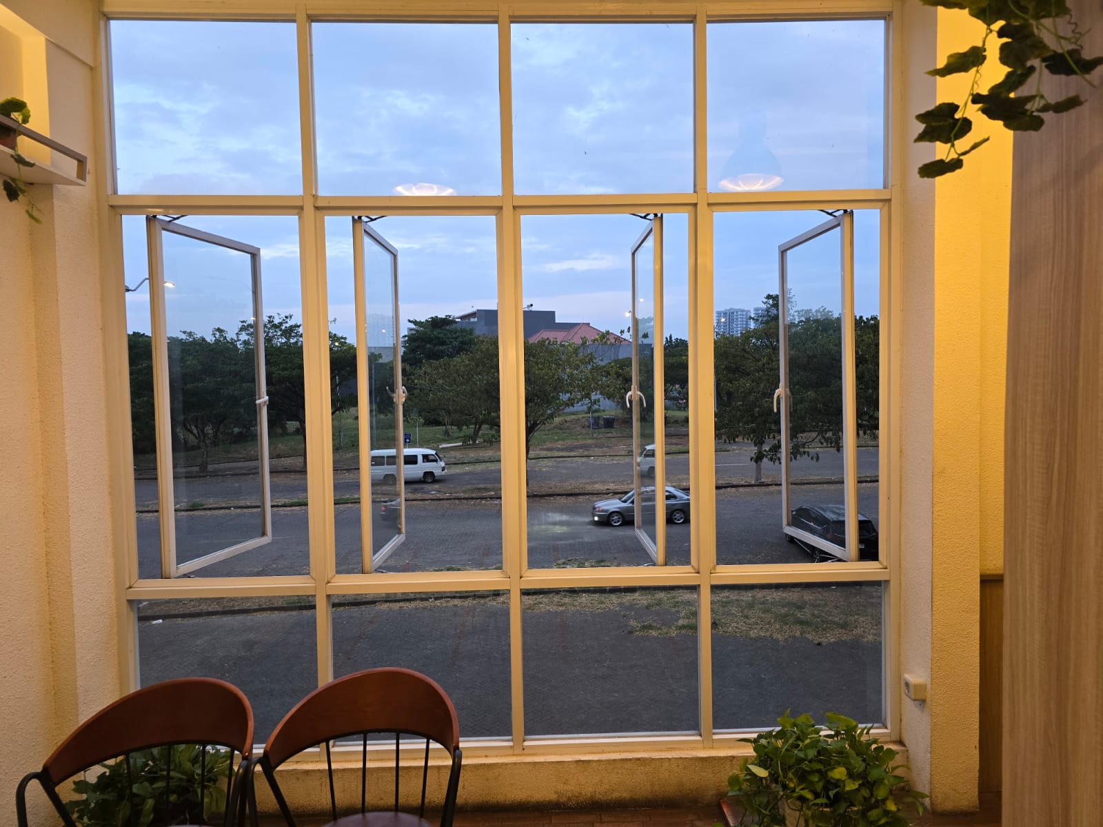 Dijual Ruko Strategis di Bukit Darmo Wilayah Surabaya Barat - Thumbnail 4