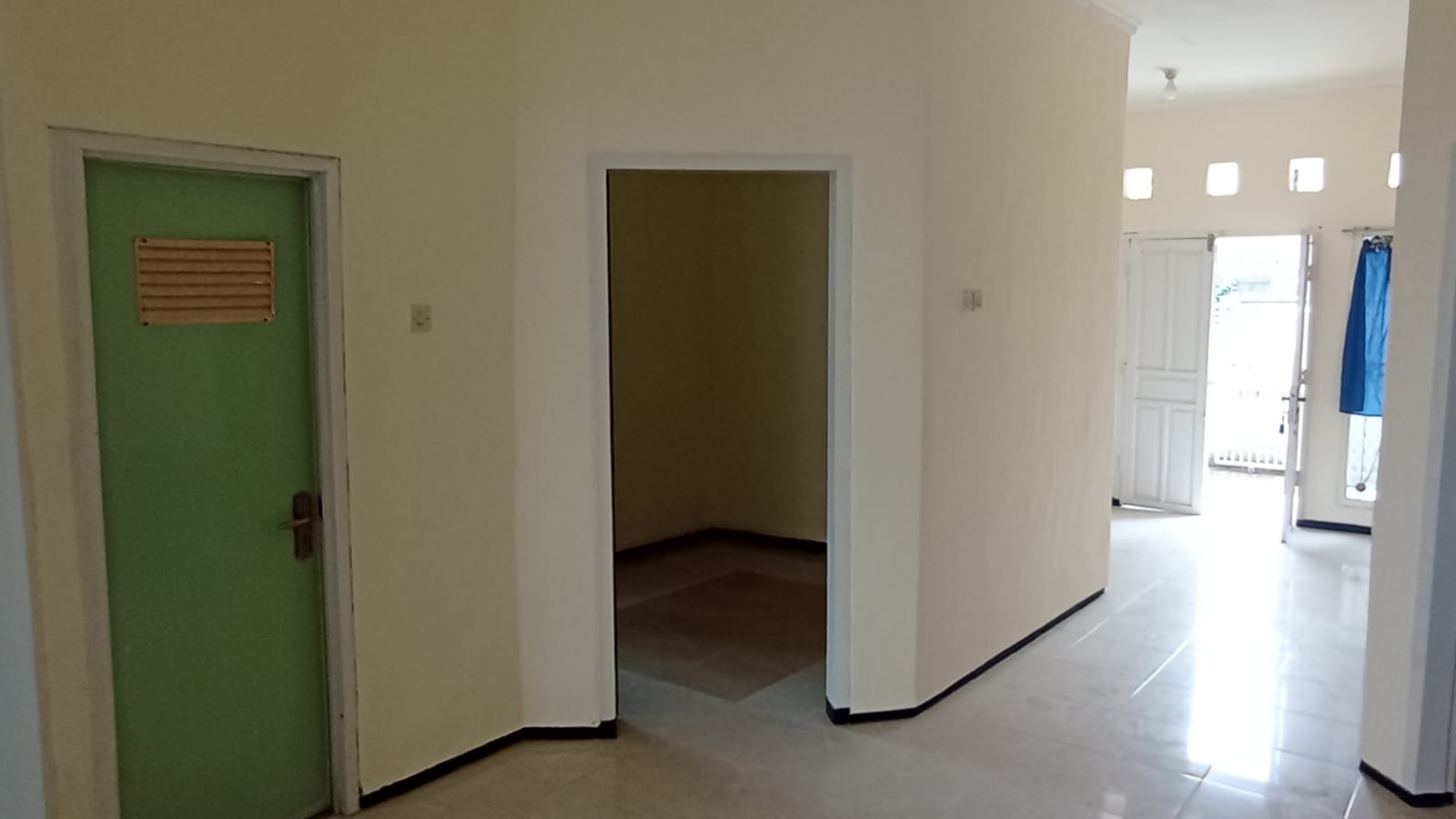 Dijual Rumah Hook Bagus Nyaman di Kebraon Indah Permai Surabaya Barat - Thumbnail 2