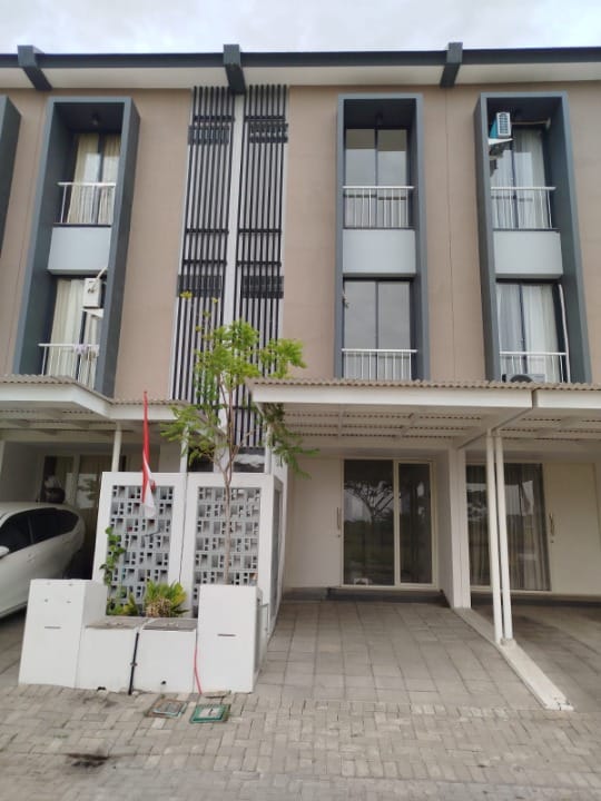 Dijual Rumah Siap Huni Royal Residence  Surabaya Barat - Image 1