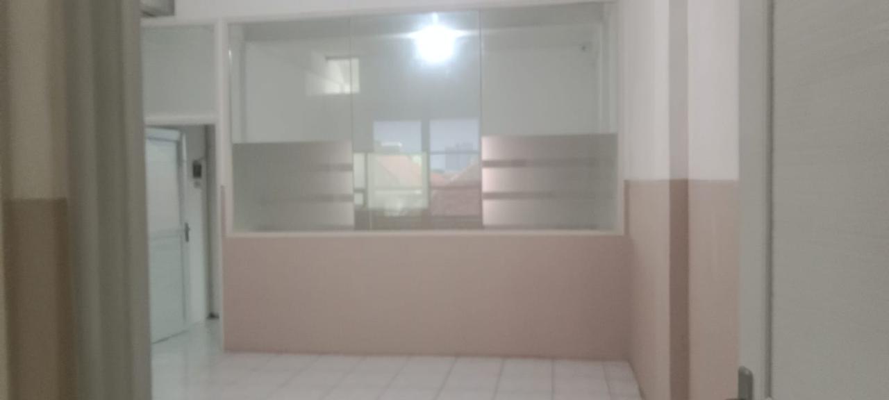 Disewakan Ruko Bagus 3 Lantai di Kinibalu Wilayah Surabaya Selatan - Thumbnail 3