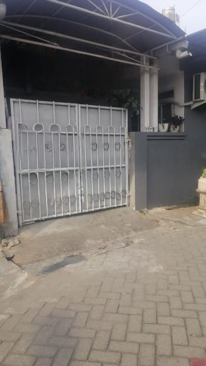Dijual Rumah Nyaman di Griya Kebraon Barat Surabaya Barat - Image 1