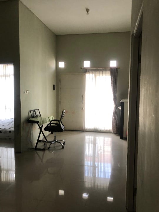 Dijual Rumah Minimalis Bagus di Taman Wisata Regency, Gresik - Thumbnail 4