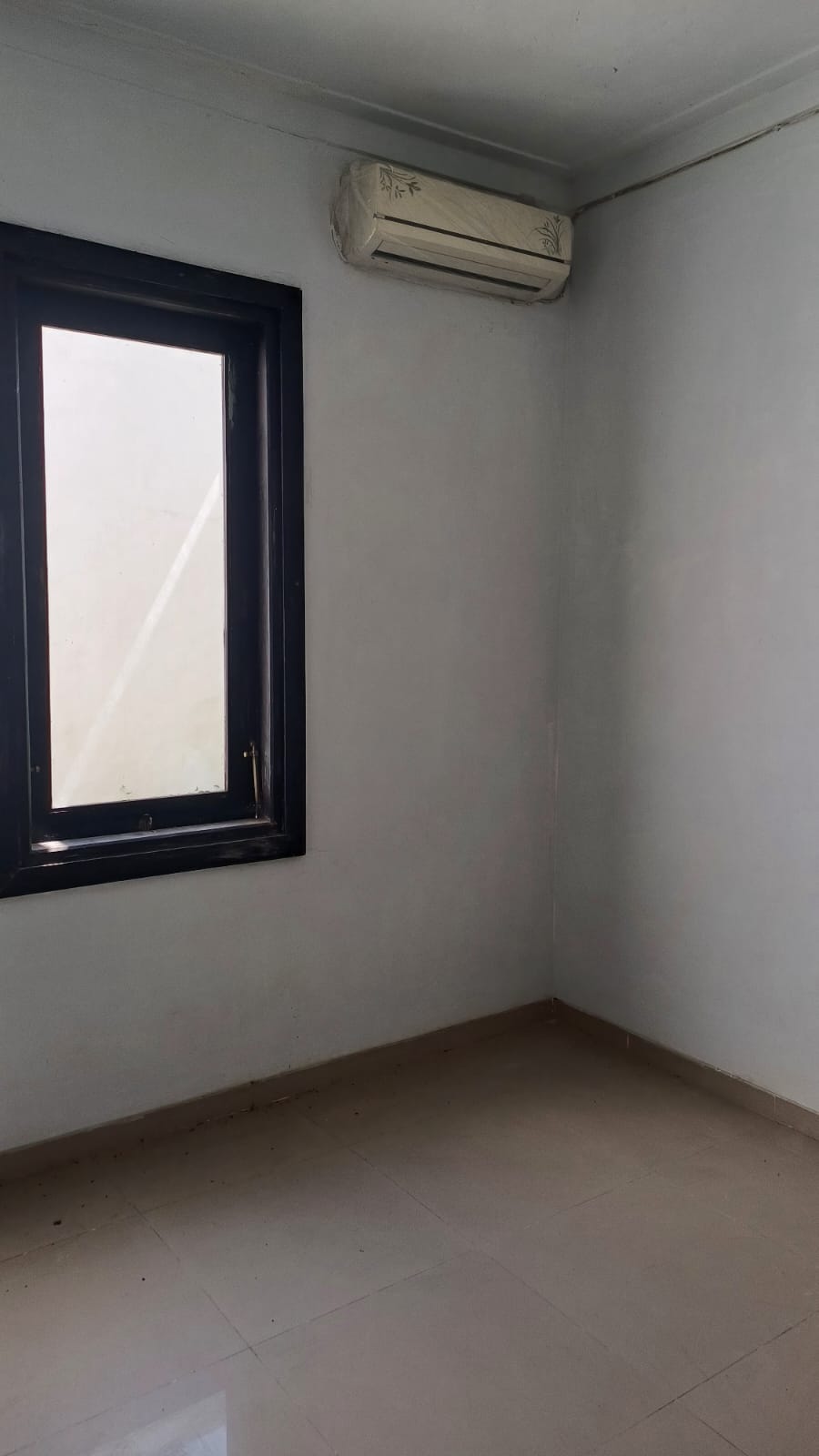 Disewakan Rumah Siap Huni di Prambanan Residence Surabaya Barat - Thumbnail 4