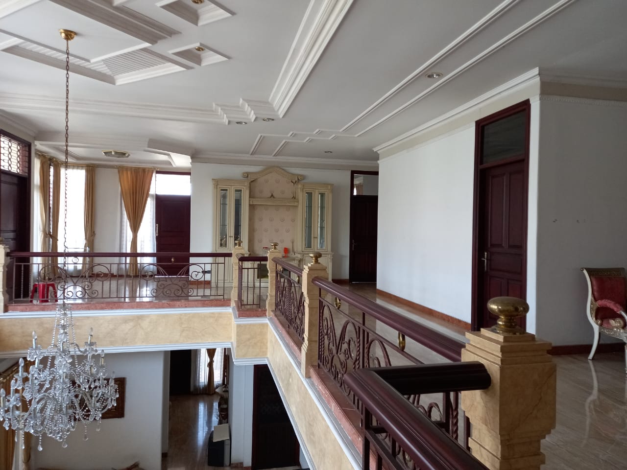 Dijual Rumah Mewah di Seruni Tengah Kota Surabaya Pusat - Thumbnail 3
