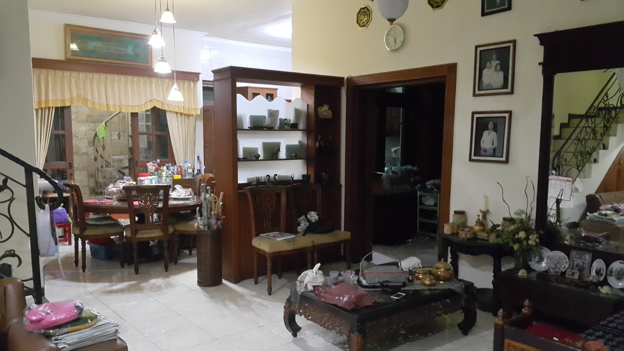 Dijual Rumah Bagus Strategis di Manyar Tirtoyoso Utara Surabaya Timur - Thumbnail 3