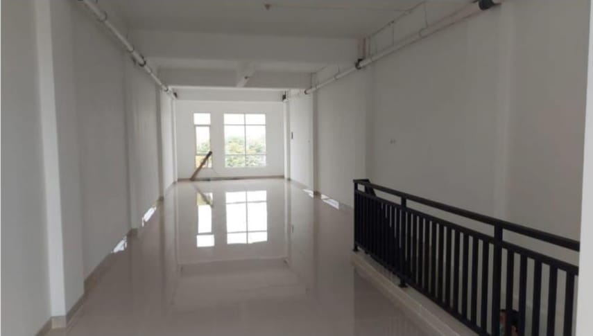 Dijual/Disewakan 4 Ruko Jejer di Kawasan Ramai Strategis Merr, Surabaya Timur - Image 1