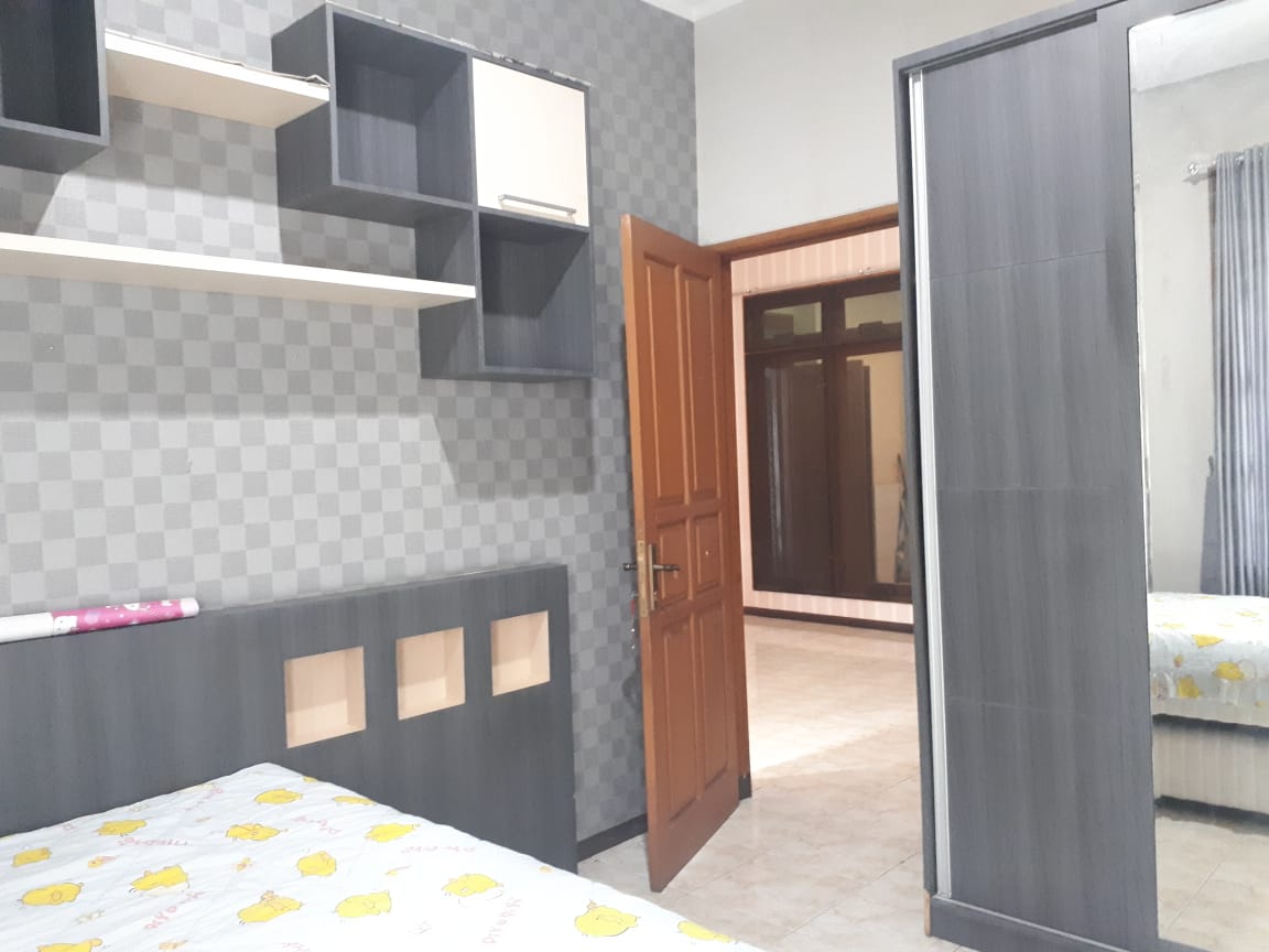 Disewakan Rumah Murah Bagus di Dharmahusada Mas, Surabaya Timur - Thumbnail 4