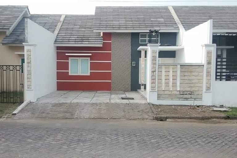 Dijual/Disewakan Rumah Siap Huni dan Strategis di Royal Park Juanda Sidoarjo - Image 1