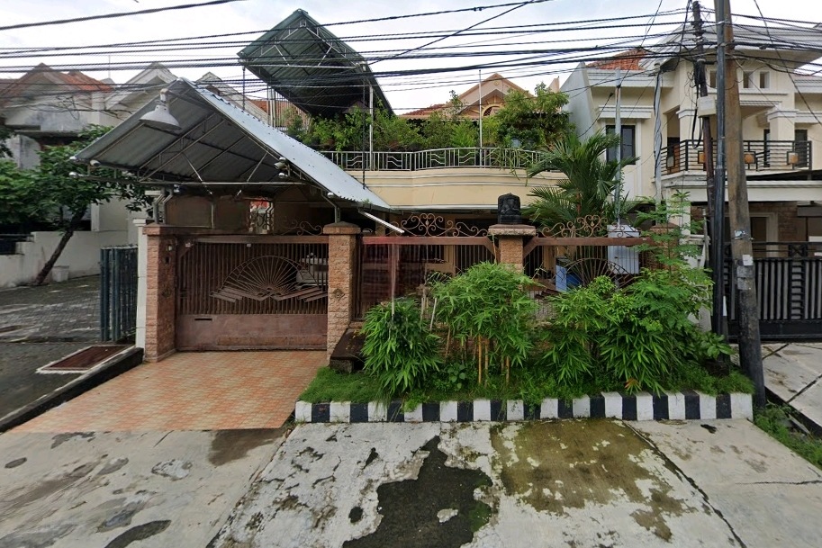 Dijual Rumah Strategis di Nginden Intan Barat Surabaya Timur - Image 1