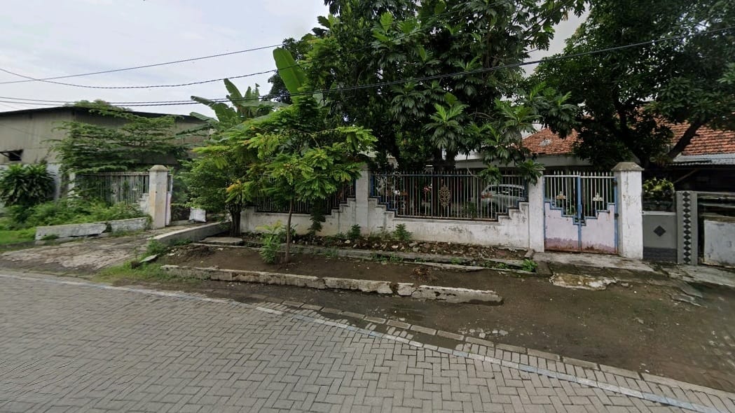 Jual Rumah Luas Lokasi Strategis di Tekuk Kumai Barat Surabaya Utara - Image 1