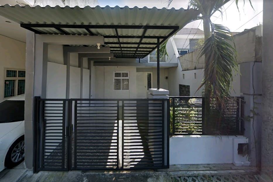 Disewakan Rumah Siap Huni Strategis Purimas Surabaya Timur - Image 1