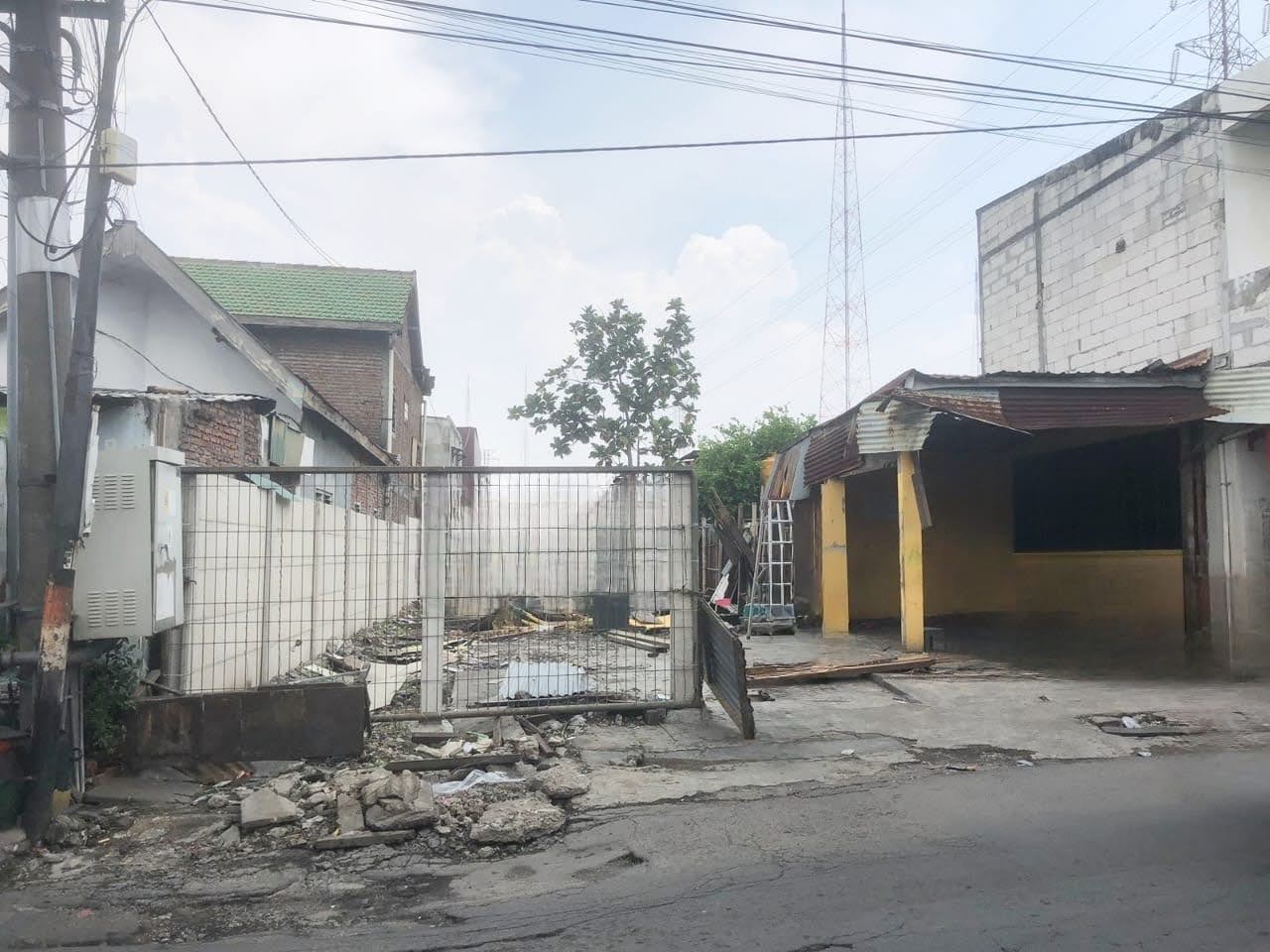 Dijual/Disewakan Gudang Siap Pakai Cocok Untuk Industri di Sidoarjo Tropodo - Image 1