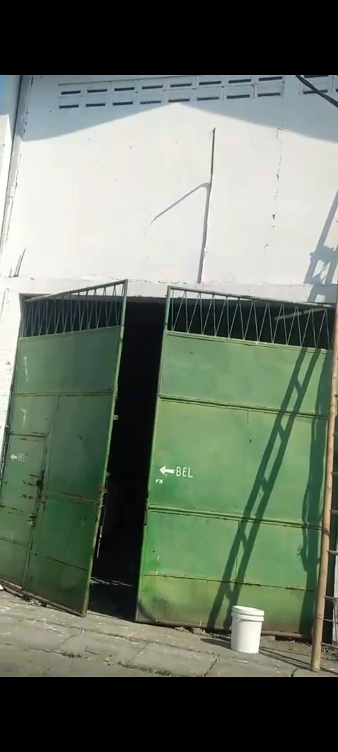 Dijual/Disewakan Gudang Siap Pakai di Sidoarjo Tropodo - Image 1