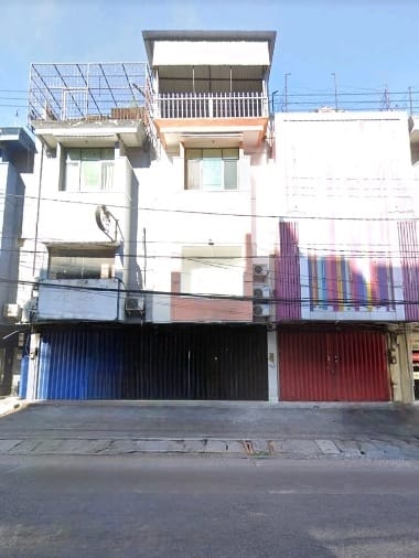 Ruko 4 Lantai Disewa Lokasi Strategis di Raya Klampis Jaya Surabaya Timur - Image 1