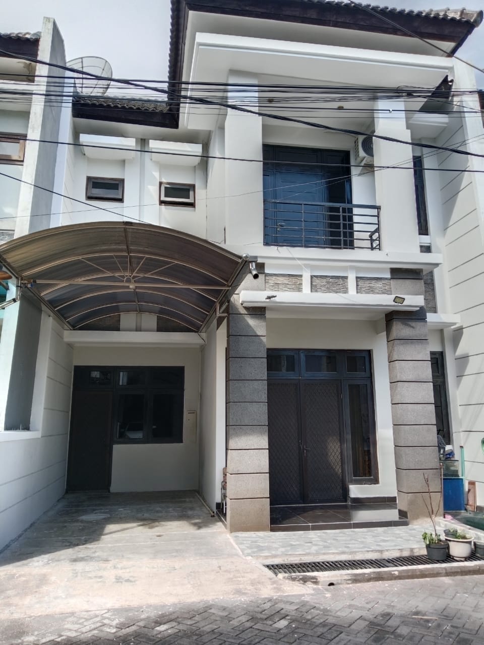 Rumah Siap Huni Disewa di Hans Regency Surabaya Timur - Image 1