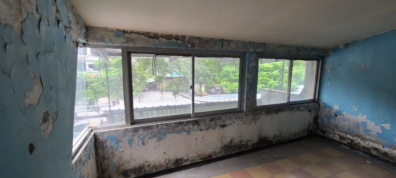 Dijual Ruko Bagus Strategis Wilayah Surabaya Pusat - Thumbnail 3