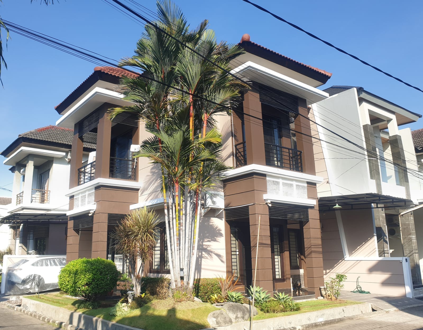 Dijual Rumah Bagus Terawat di Hans Regency Manyar Tirtoyoso Surabaya Timur - Image 1