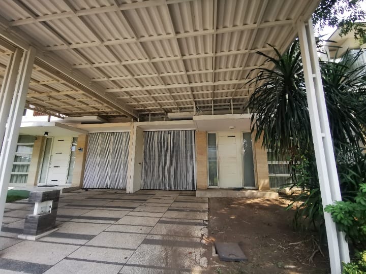 Disewakan rumah di Pakuwon Mansion - Image 1