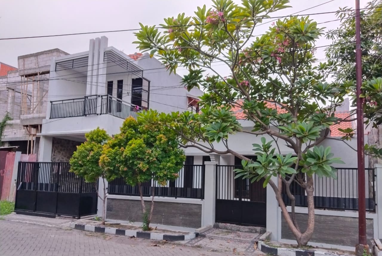 Dijual Rumah Murah dan Siap Huni 1.5 Lantai di Surabaya Selatan, Medokan Asri Barat - Image 1