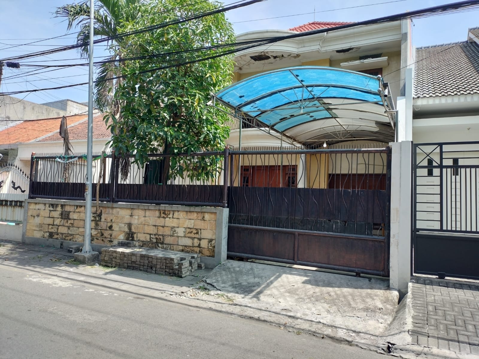 Dijual Rumah Nyaman Strategis Ngagel Tama Surabaya Timur - Image 1