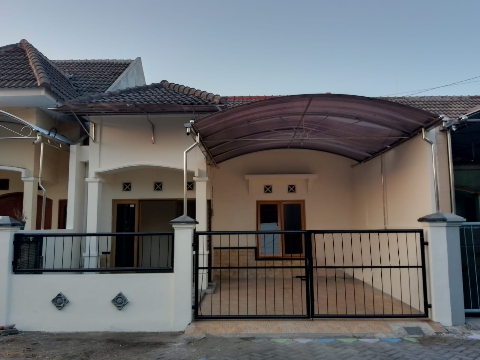 Dijual Rumah Perum Pondok Tanjung Permai Kebraon Surabaya Selatan - Image 1