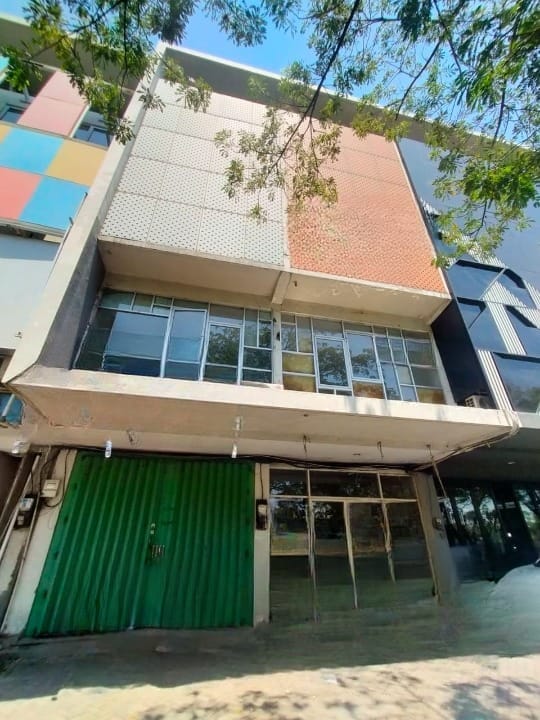 Disewakan Ruko Strategis Terjangkau Wilayah Surabaya Timur - Image 1