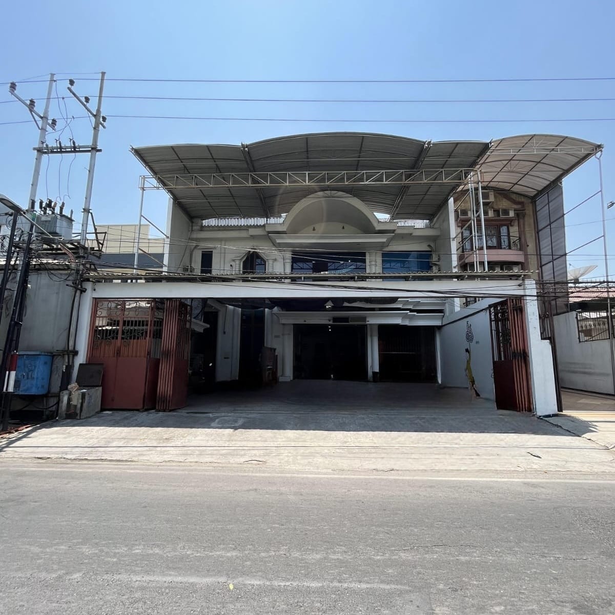 Dijual Rumah Komersial Mewah Kawasan Biliton Gubeng Surabaya Timur - Image 1