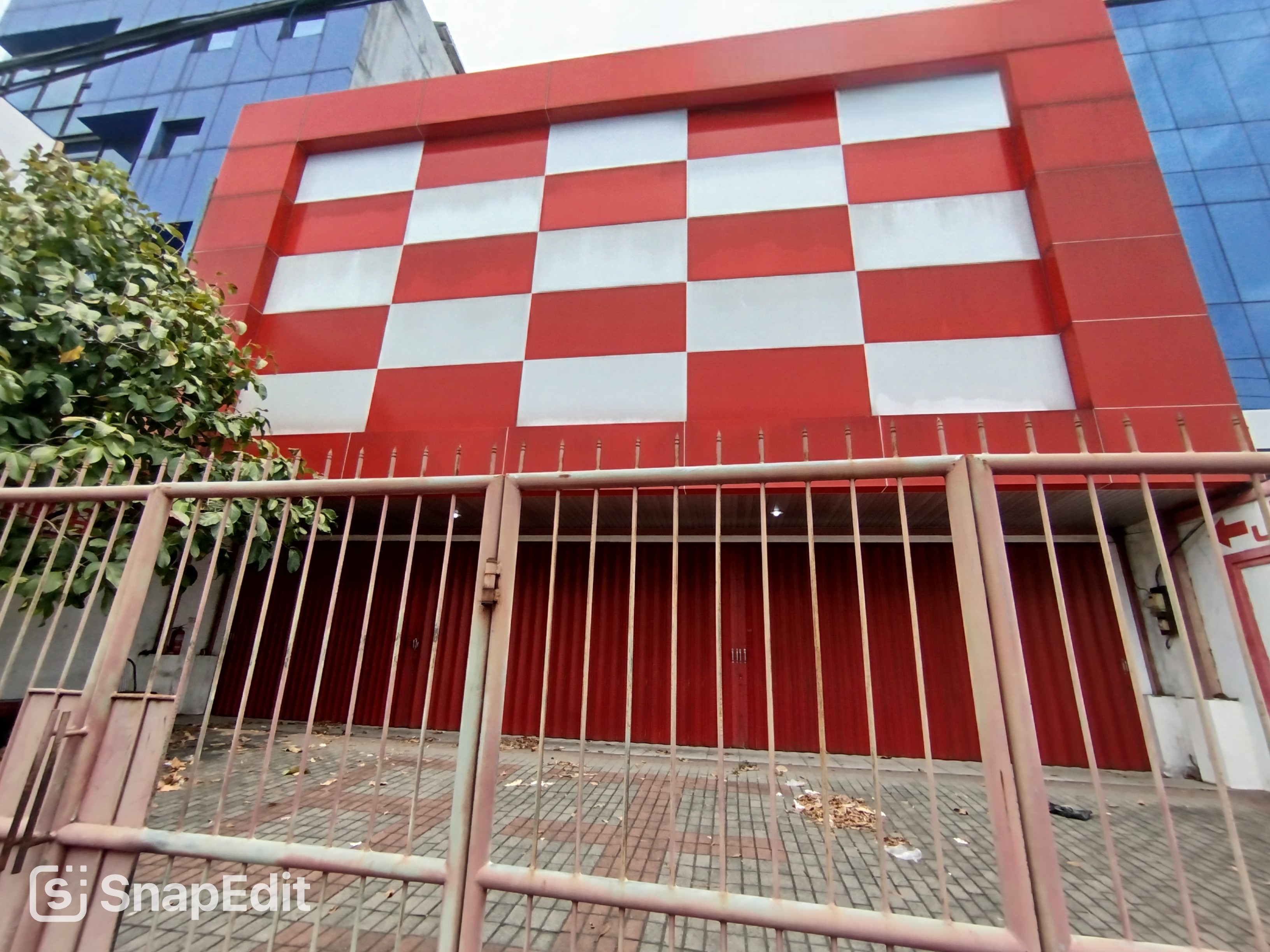 Disewakan bangunan luas di Pucang Surabaya Timur - Image 1