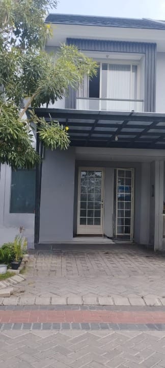Dijual Rumah Nyaman Strategis Grand Pakuwon Surabaya Barat - Image 1