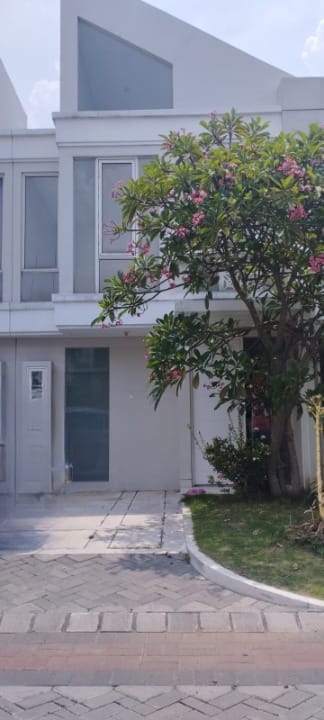 Dijual/Disewakan Rumah Bagus Nyaman Wilayah Surabaya Barat - Image 1