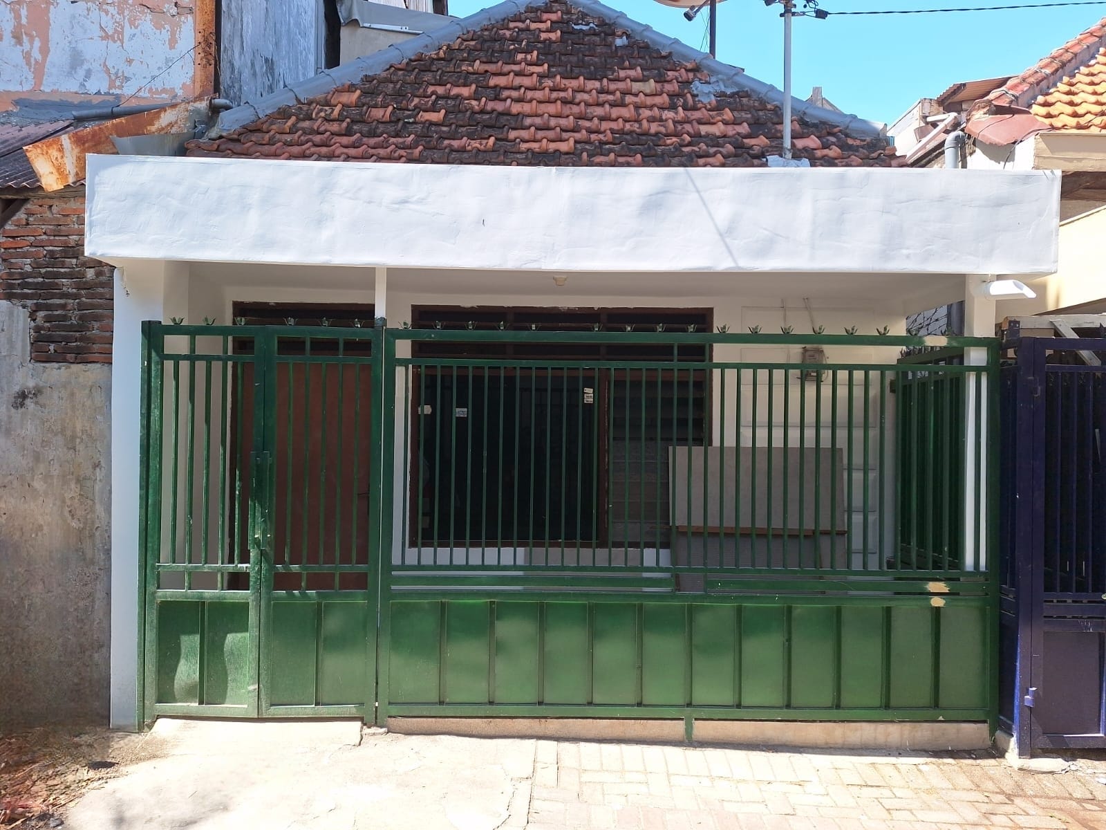 Dijual Rumah Siap Huni di Tambak Bayan Surabaya Timur - Image 1