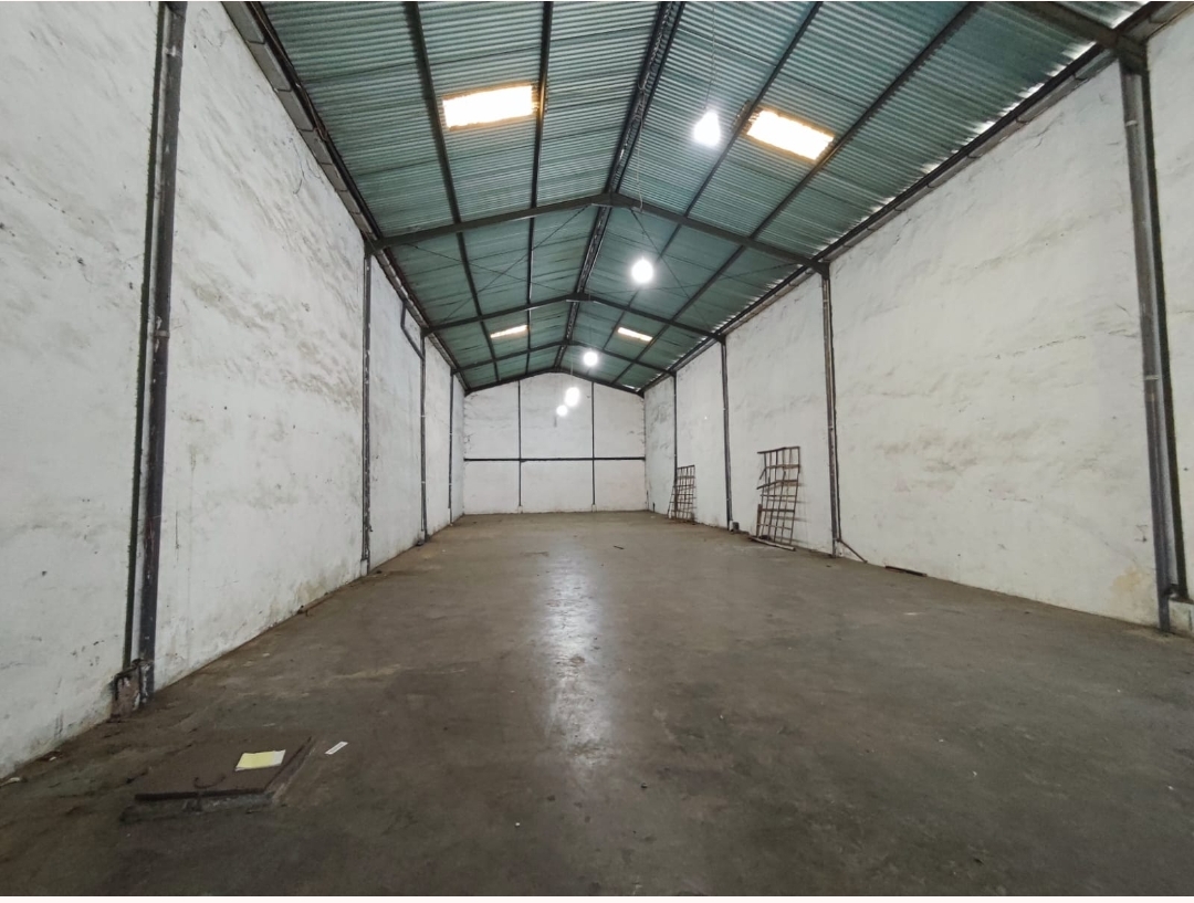 Disewakan gudang di Mutiara Margomulyo surabaya barat - Image 1