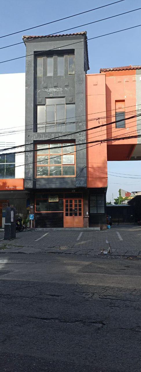 Disewakan Ruko Hook Bagus Strategis Wilayah Surabaya Timur - Image 1