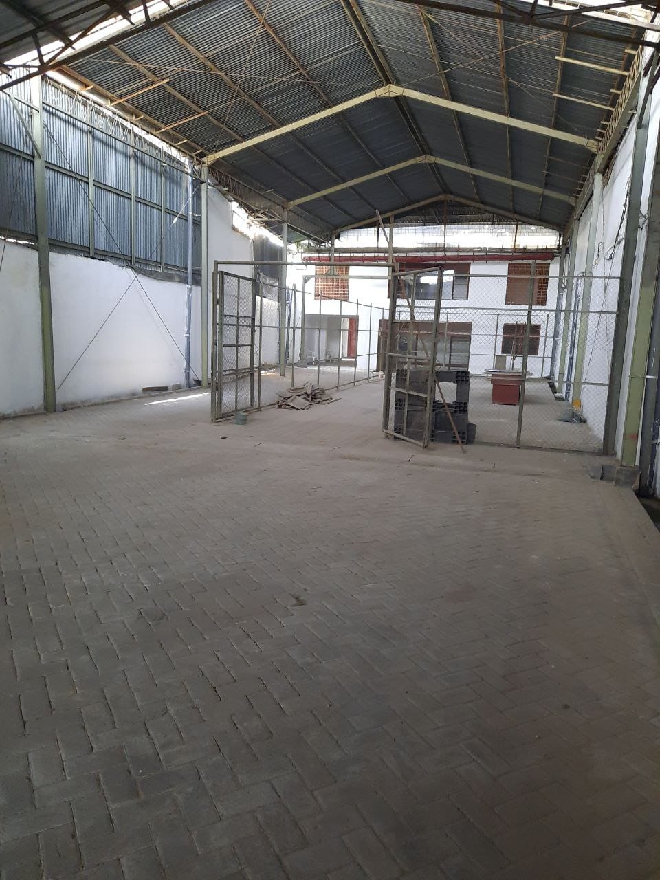 Disewakan Gudang Raya Kenjeran strategis nol jalan, Surabaya Timur - Image 1