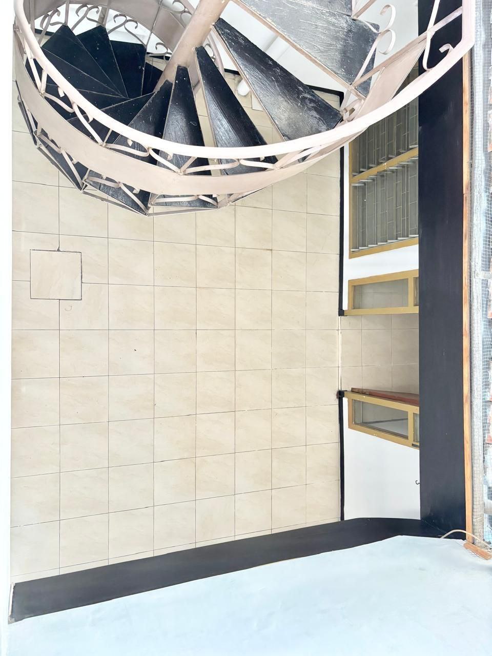 Dijual/Disewakan Rumah Hook Nyaman Petemon Surabaya Pusat - Thumbnail 3