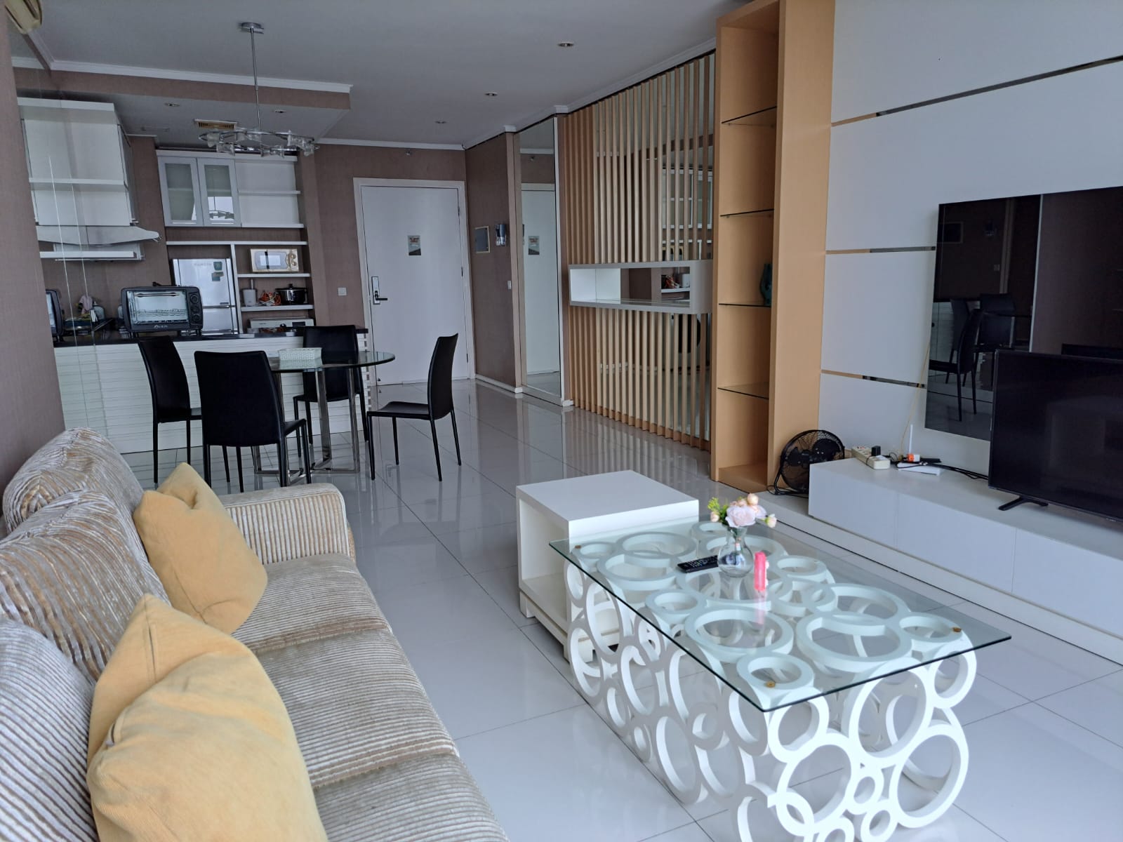 Disewakan Apartement Mewah Ciputra World Surabaya Barat - Image 1
