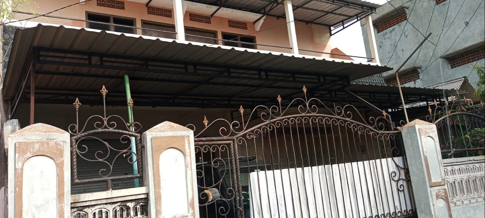 Dijual Rumah 3 Kamar Tidur Strategis di Krakah Lama Surabaya Timur - Image 1