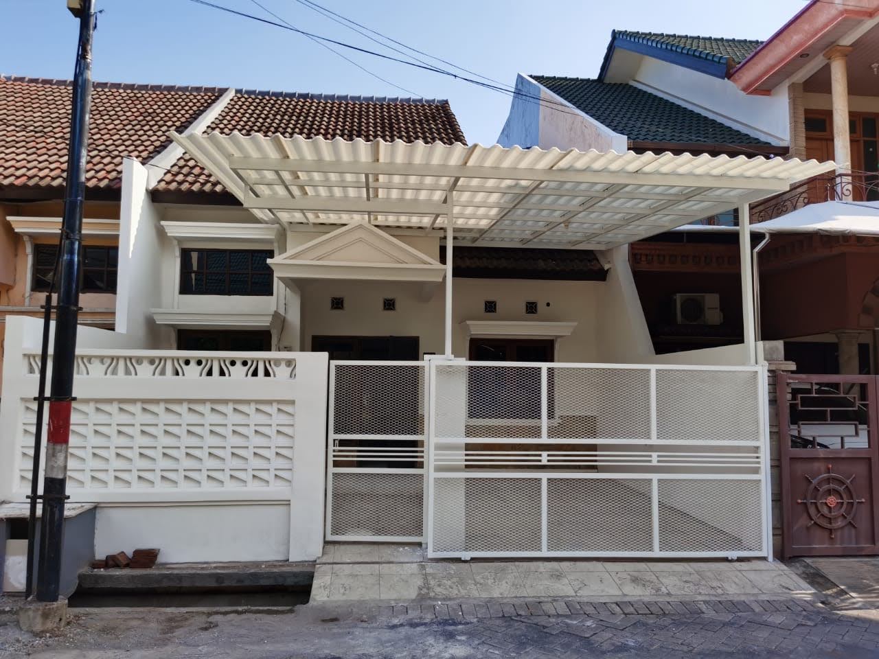 Dijual/Disewakan Rumah Siap Huni Surabaya Barat Taman Pondok Indah - Image 1