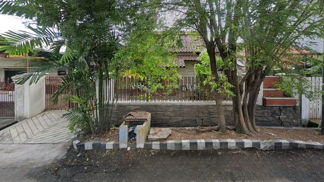 Dijual Rumah Strategis di Nol Jalan Rungkut Asri Tengah Surabaya Timur - Image 1