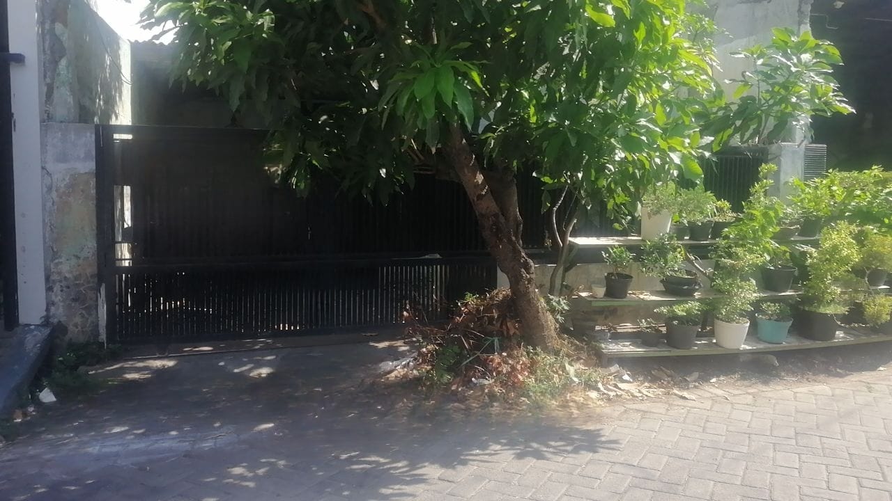 Dijual Rumah Strategis di Karangrejo Surabaya Selatan Harga Terjangkau - Image 1