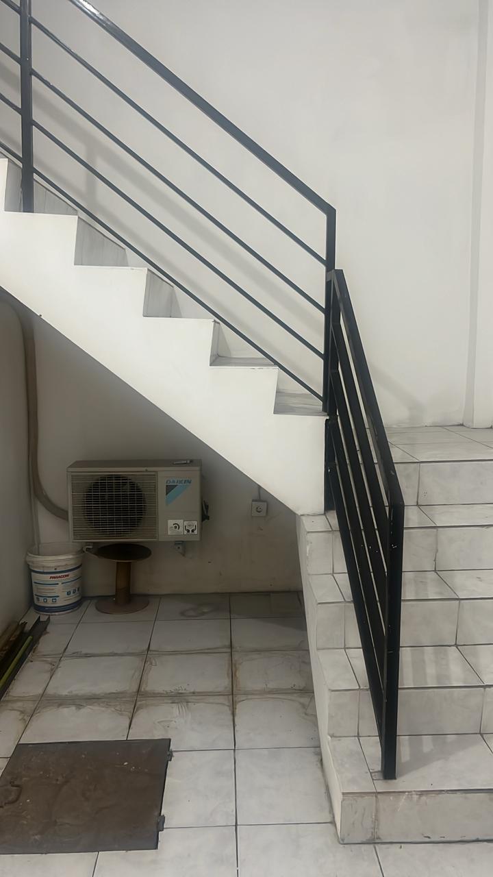 Disewakan Ruko 3 Lantai di Kawasan Ramai Jalan Kinibalu Barat Surabaya Barat - Thumbnail 2