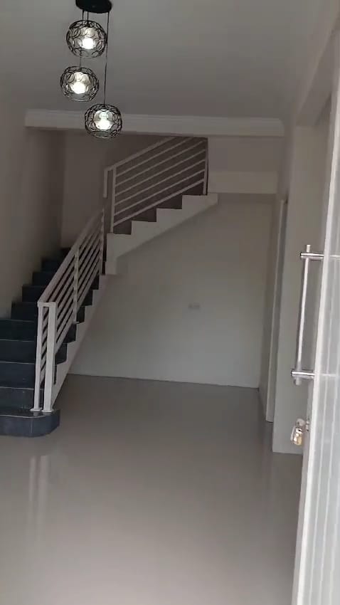 Dijual Rumah Bagus Murah Tenggilis Surabaya Selatan - Thumbnail 4