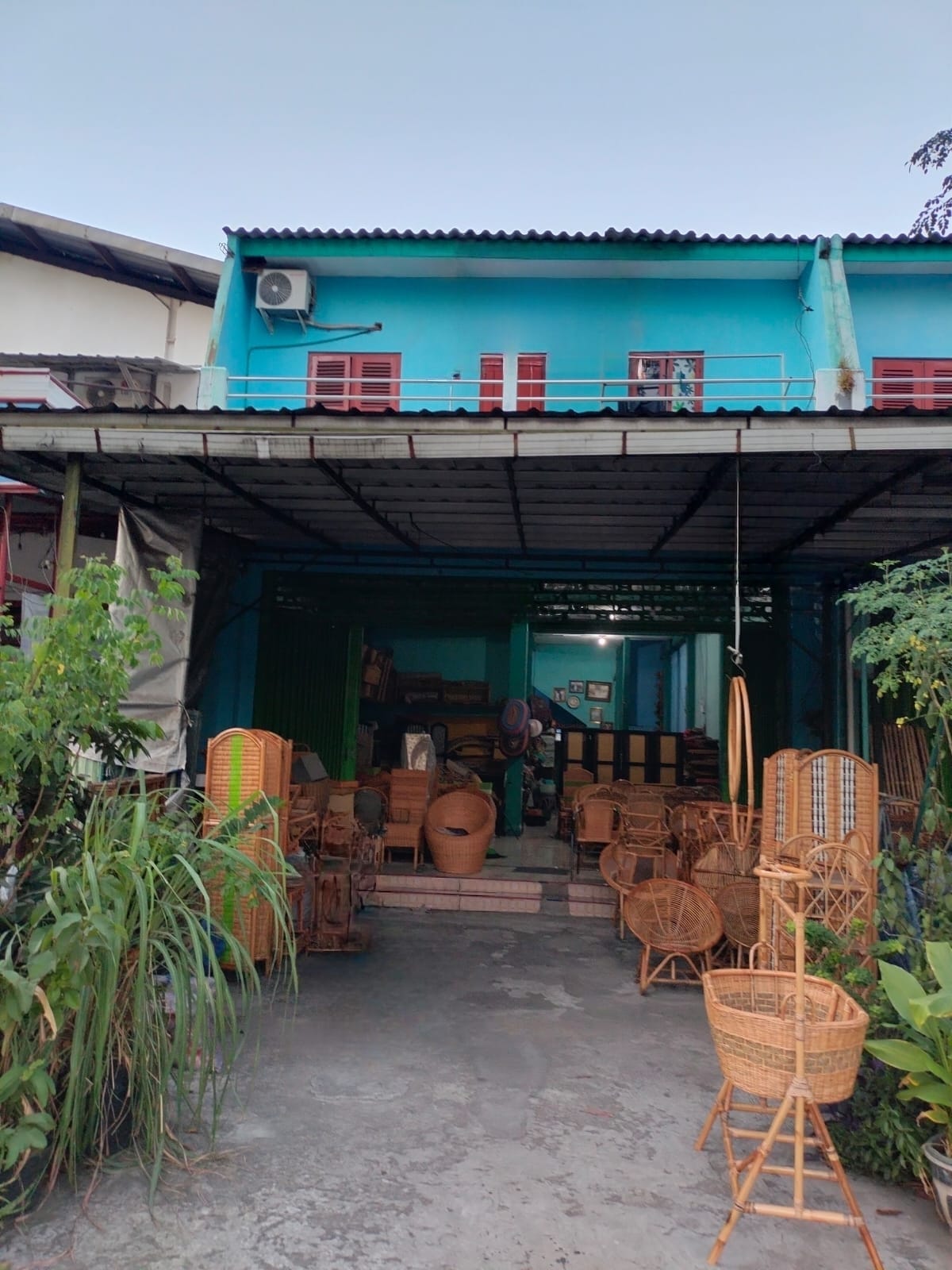 Dijual Ruko Strategis di Nol Jalan Ngagel Jaya Selatan Surabaya Timur - Image 1